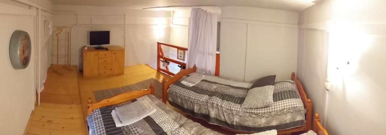 Belvarosi Vintage Apartman A Setaloutcan Miskolc Eksteriør billede