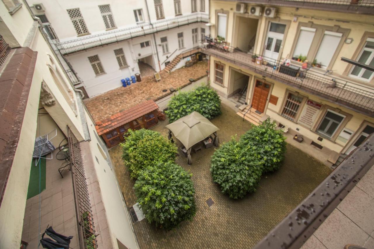 Belvarosi Vintage Apartman A Setaloutcan Miskolc Eksteriør billede
